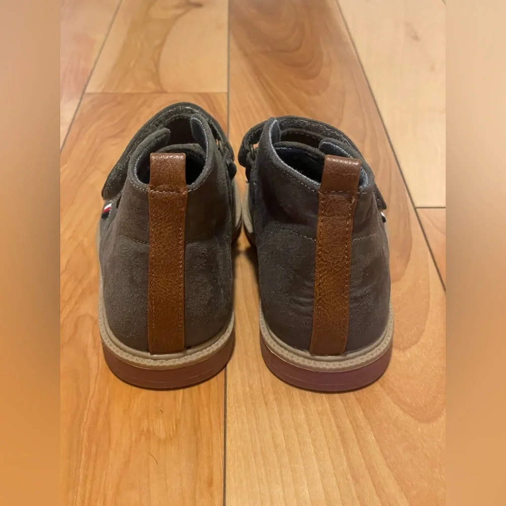 Tommy Hilfiger Boys‎ Michael Suede Boots-Size 9